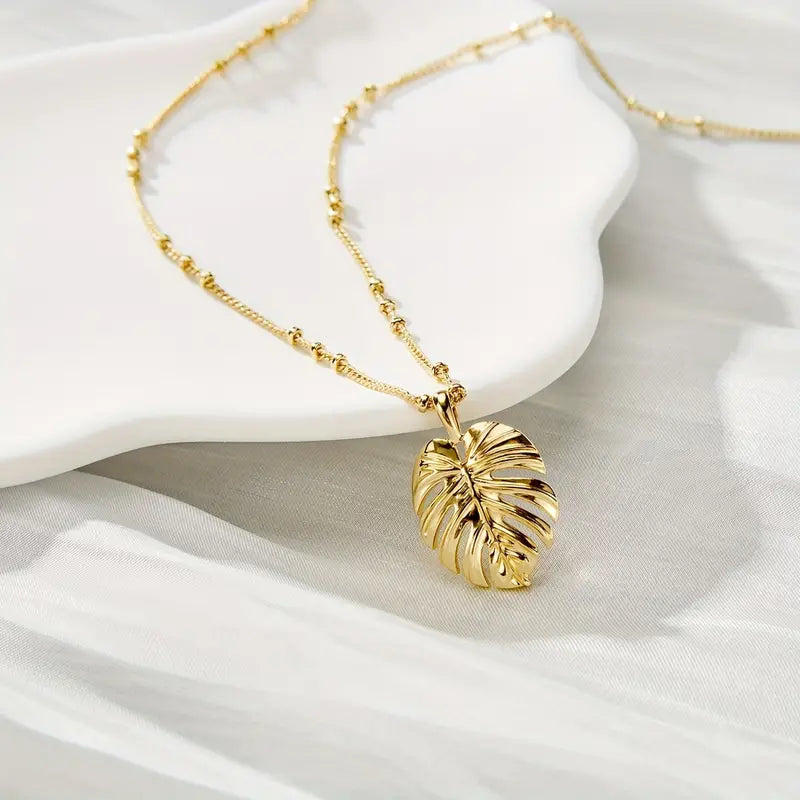 4K GOLD PLATED LEAF PENDANT NECKLACE